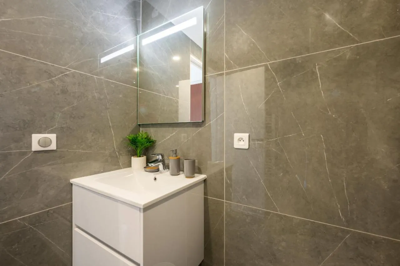 Apartment Superbes Studios Entierement Renoves - 50M Croisette Cannes France